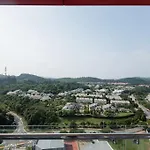 Palm Armada Residence Free Parking And Netflix